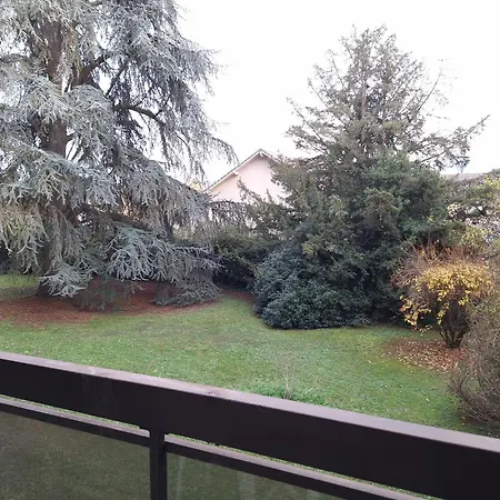 Au Calme Dans Le Parc アパート トノン・レ・バン