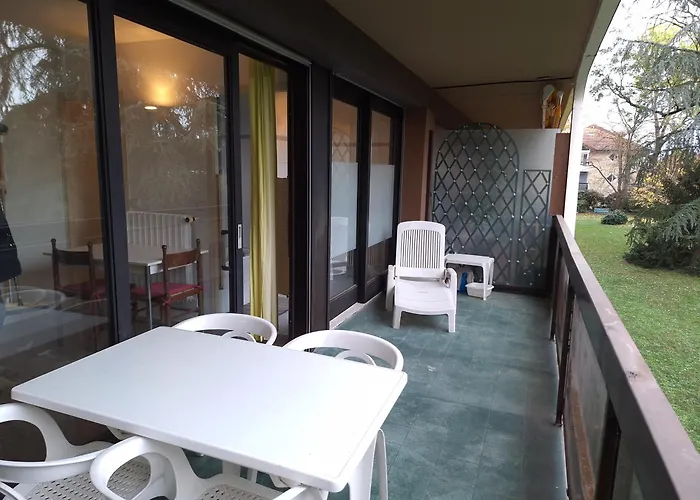 Au Calme Dans Le Parc Apartment Thonon-les-Bains